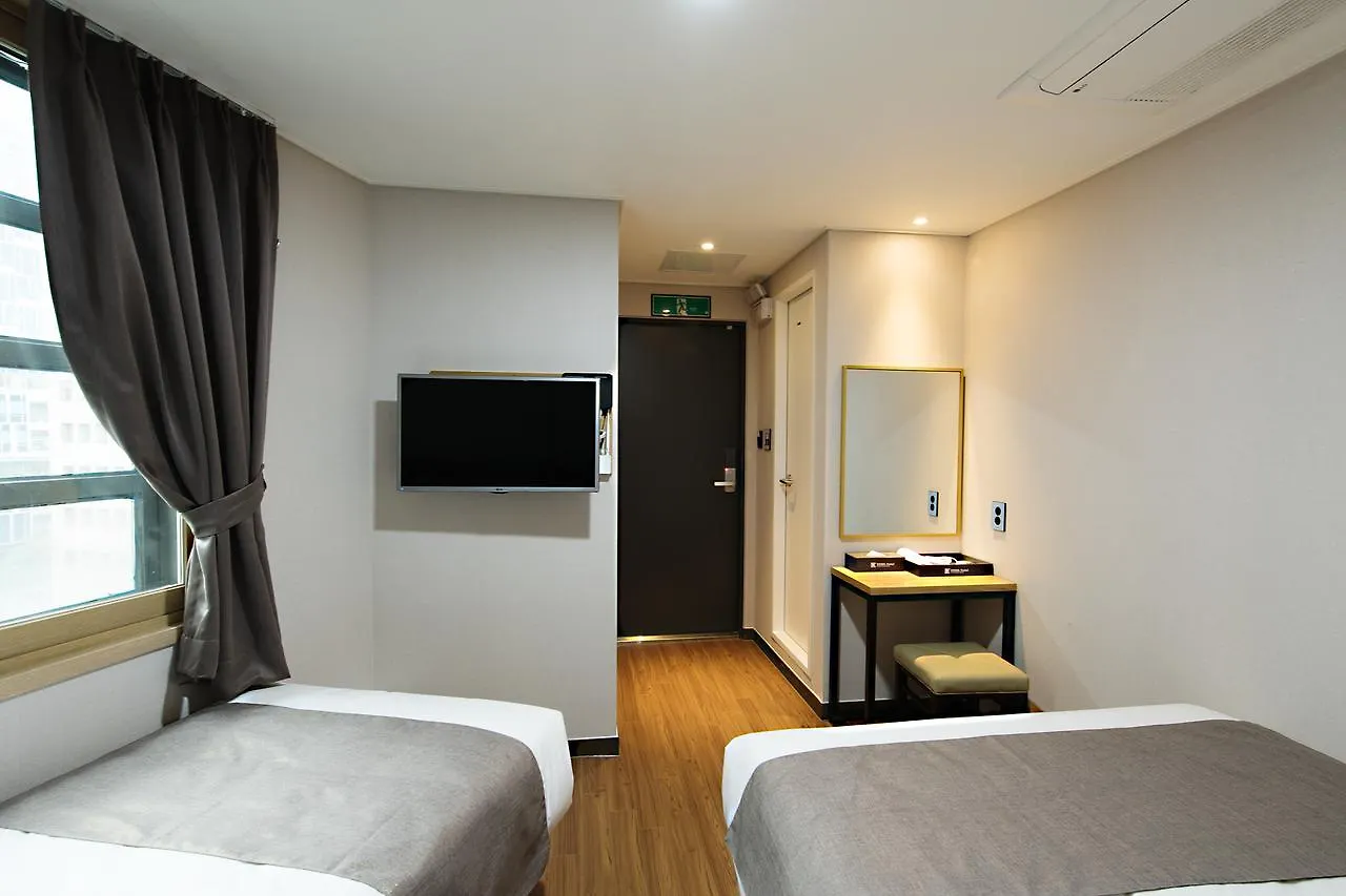 Affittacamere Hotel Ehwa In Myeongdong Seul